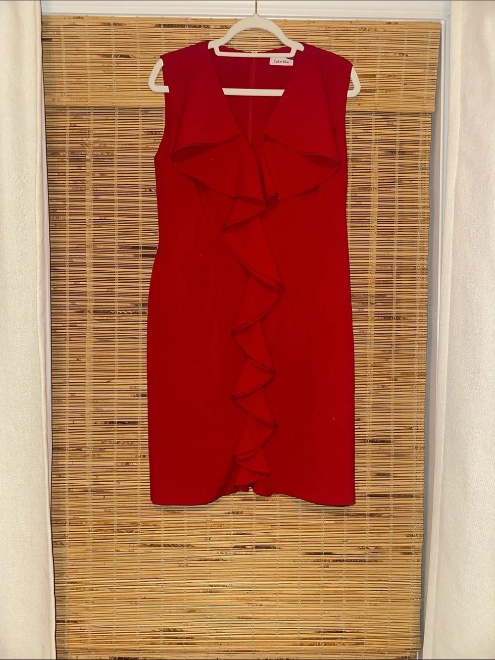 Beautiful Calvin Klein Red Sleeveless Cascade Ruffle V-Neck Sheath Dress Size 10